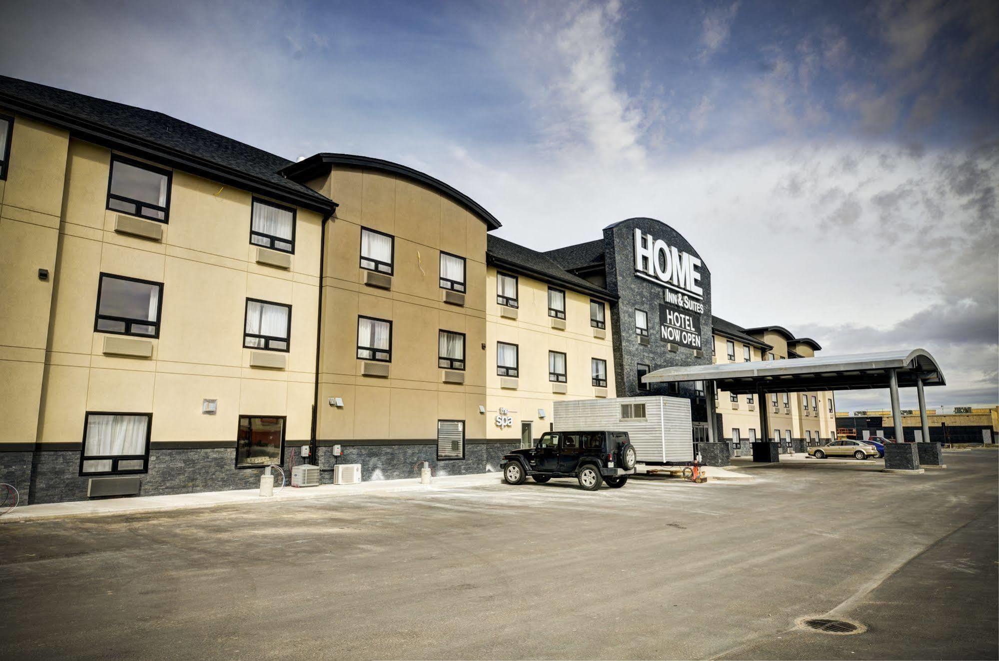 Home Inn & Suites - Swift Current Exteriör bild